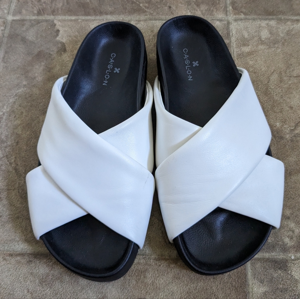 Caslon criss cross slides